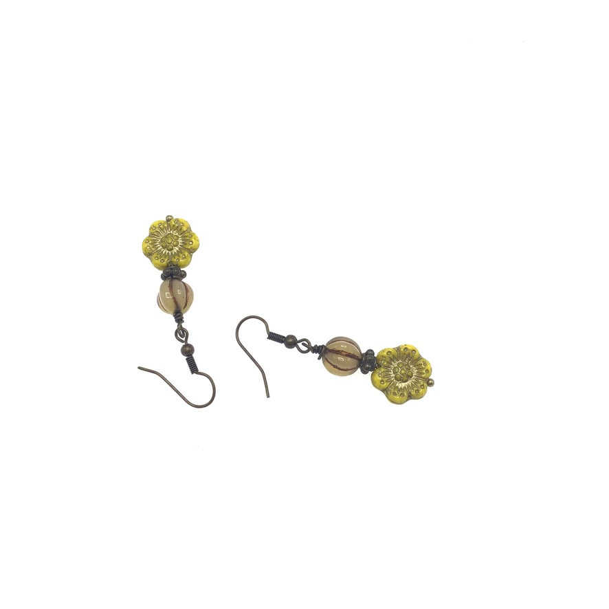 Super Cute Vintage Czech Glass Flower Earrings - Rita Okrent Collection (E658)