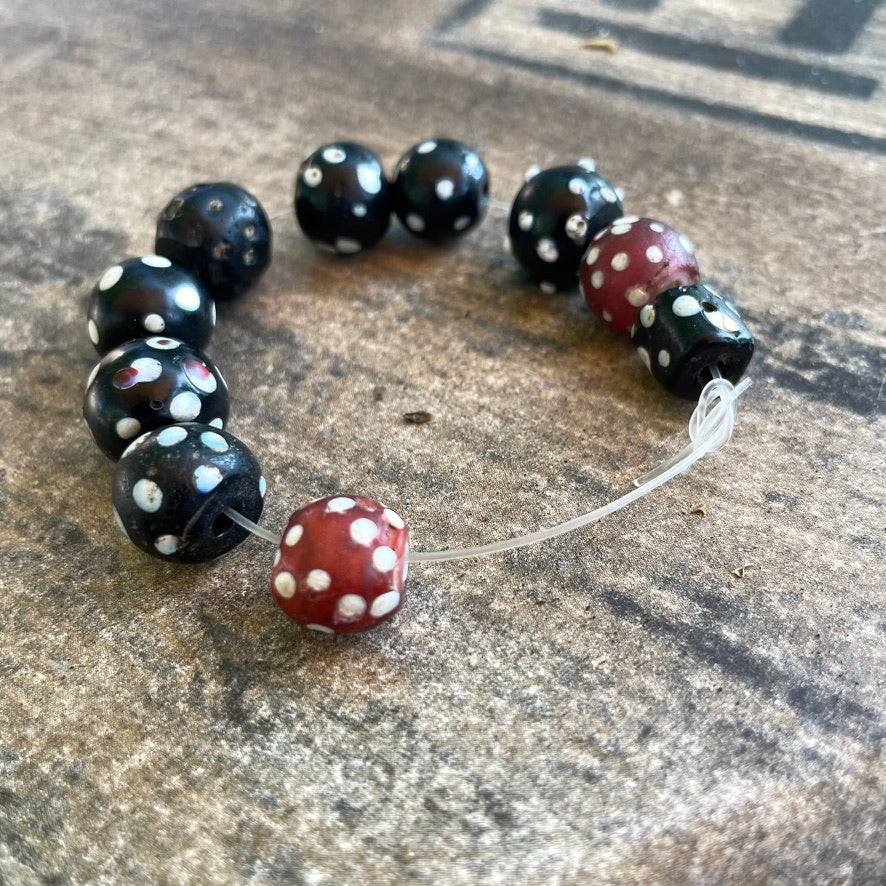 Short Strand of 10 Black and White and Red and White Skunk Beads - Rita Okrent Collection (AT0638)