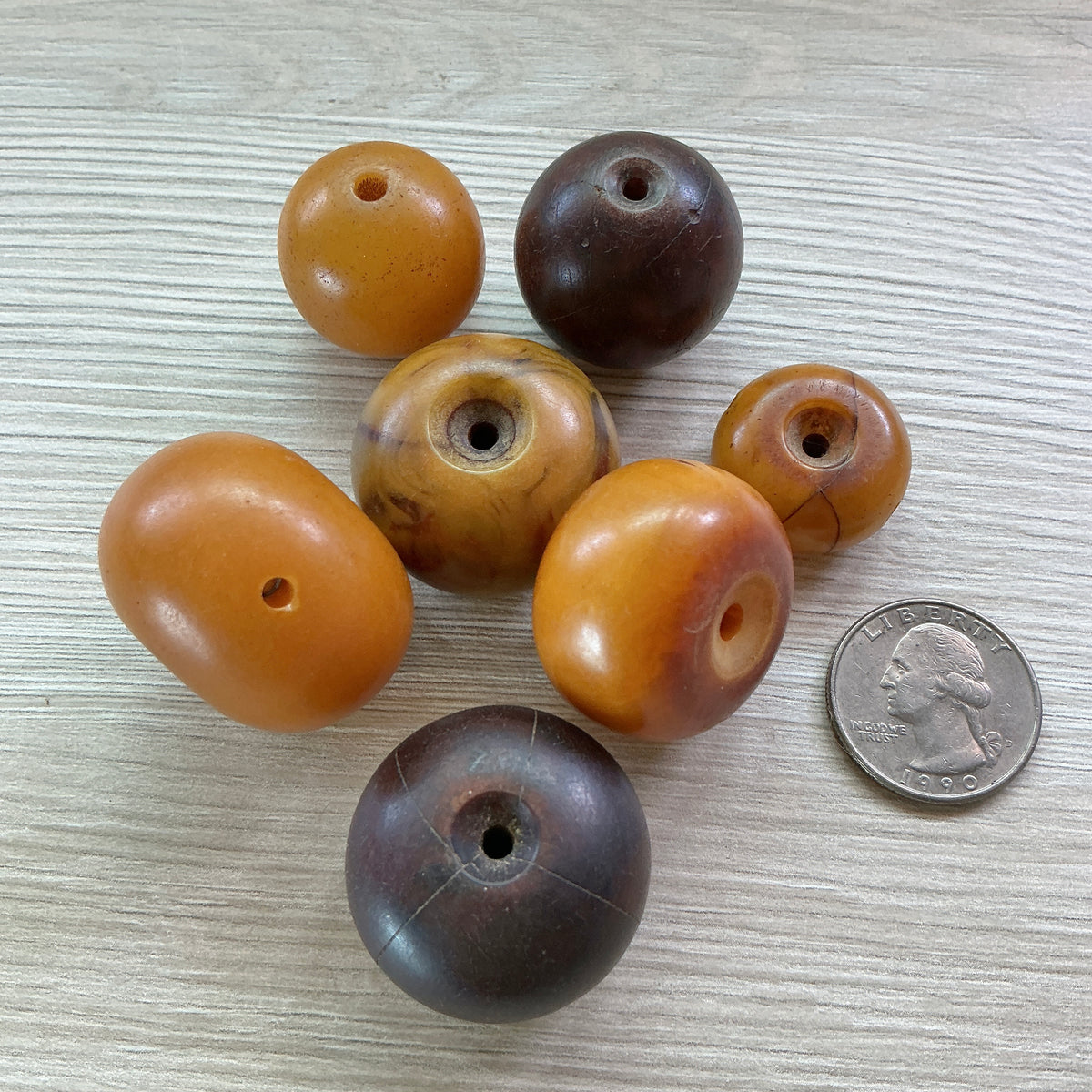 Group of 7 Round Mixed Sized Vintage Phenolic Resin Beads - Rita Okrent Collection (AT1941)
