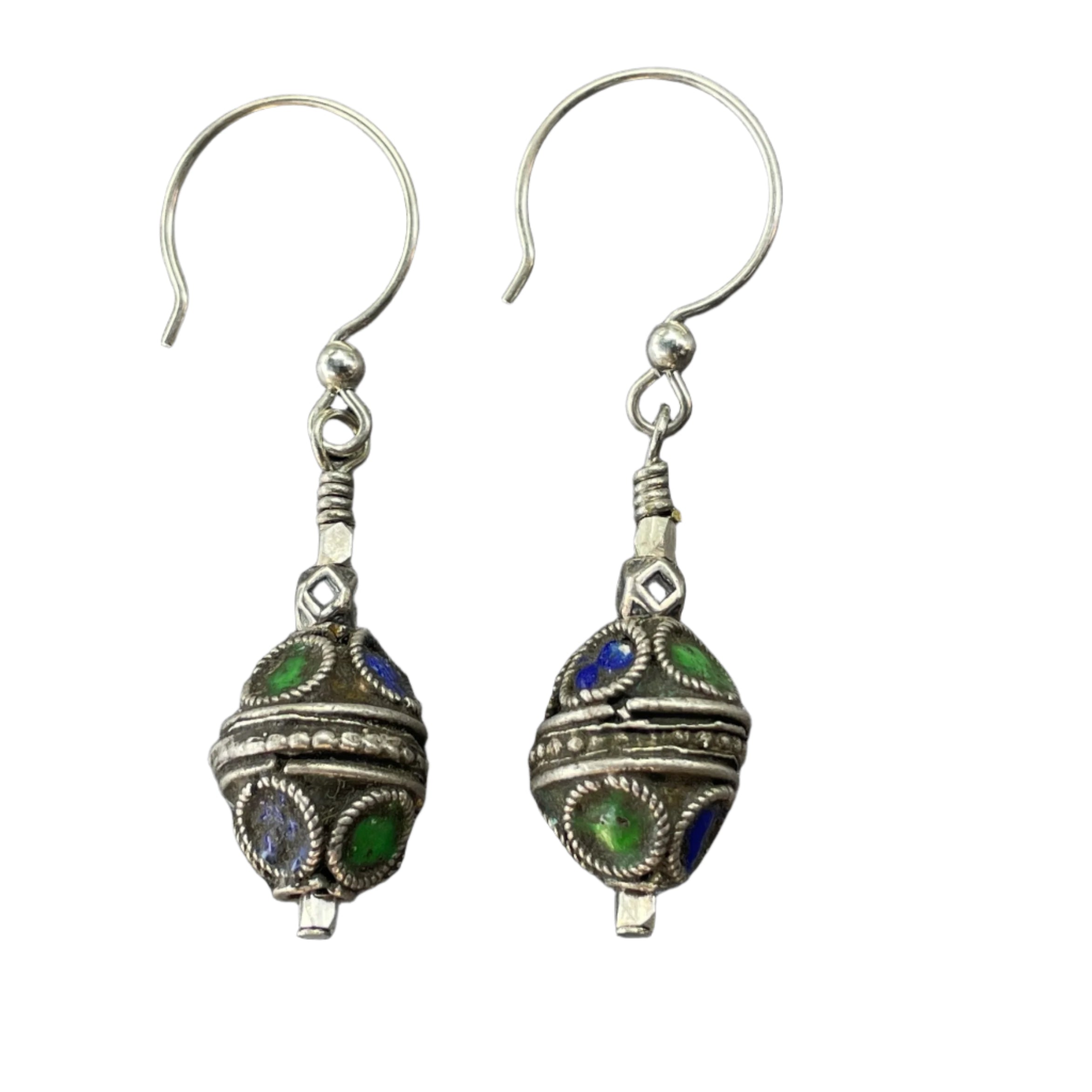 Vintage silver outlet & bead earrings