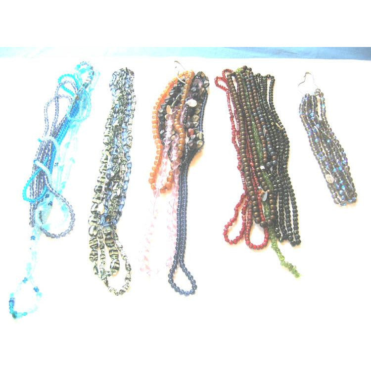 Collection of mixed beads, of varying originsPriced per group