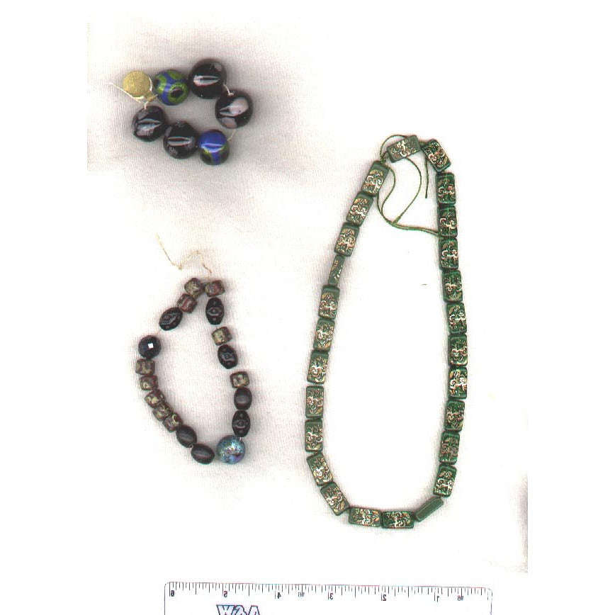 Collection of mixed beads, old and antique