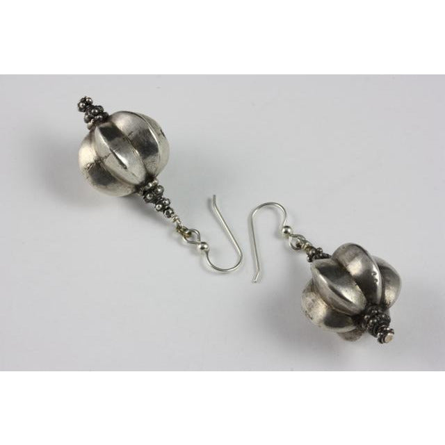 Earrings Item 077