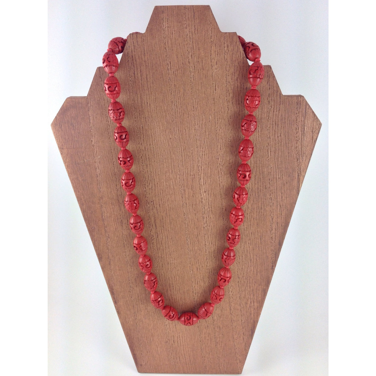 Carved Crimson Chinese Cinnabar Bead Necklace, 1900&#39;s, Hong Kong - ANT035