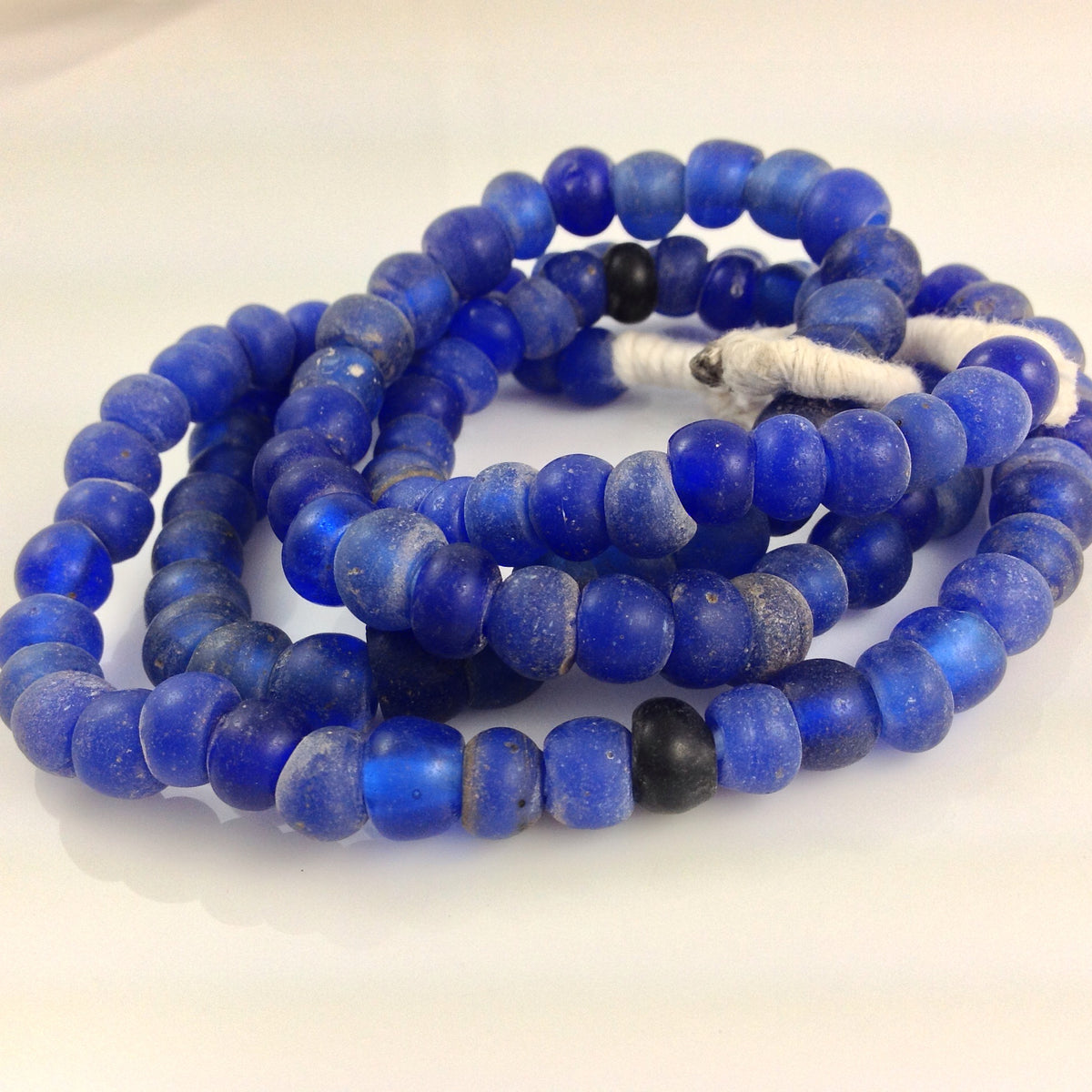 Rich Blue Antique Dutch Glass Beads, Strand - ANT403