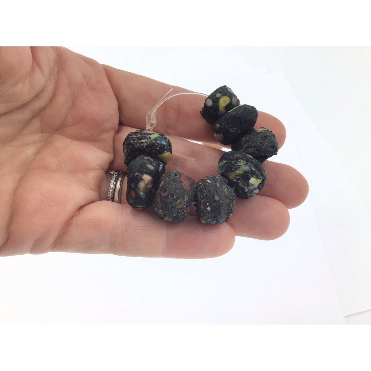 Rare African Antique Black Speckled Hebron Beads, Sudan - Rita Okrent Collection (AT0608h)
