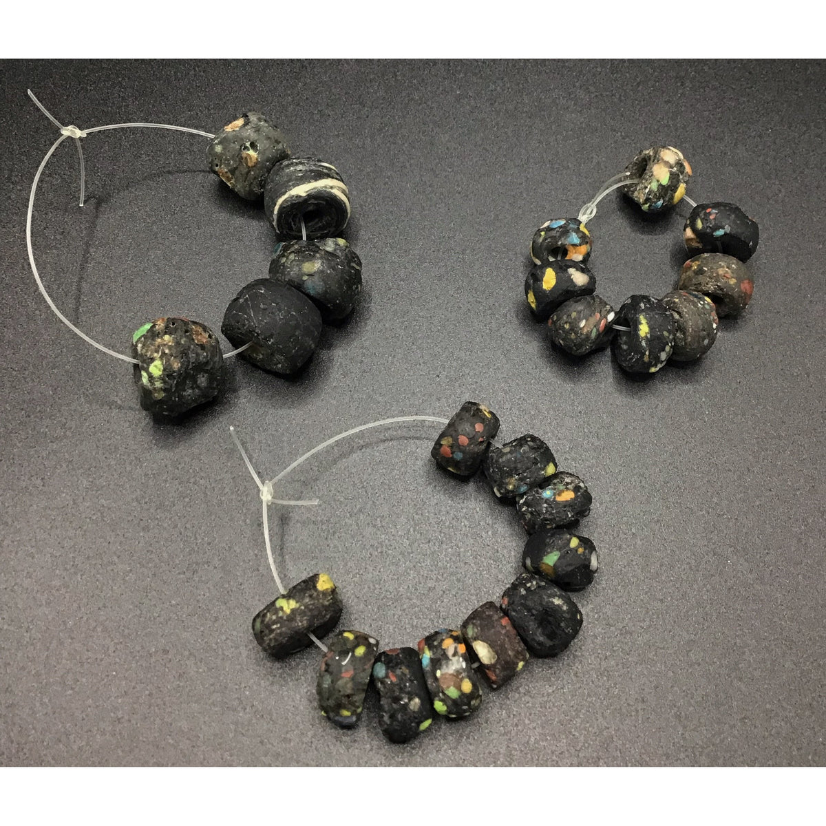 Rare African Antique Black Speckled Hebron Beads, Sudan - Rita Okrent Collection (AT0608h)