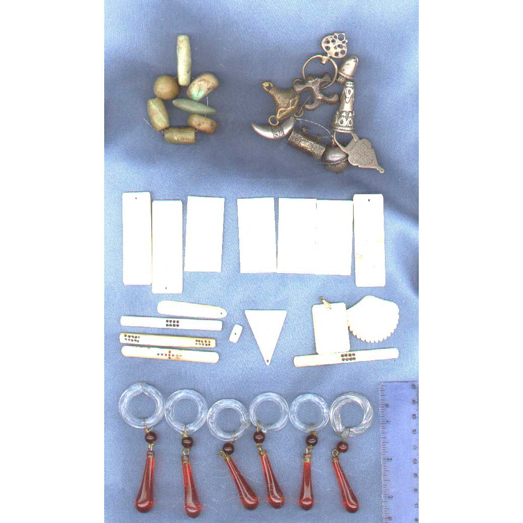 Pendant Item 307